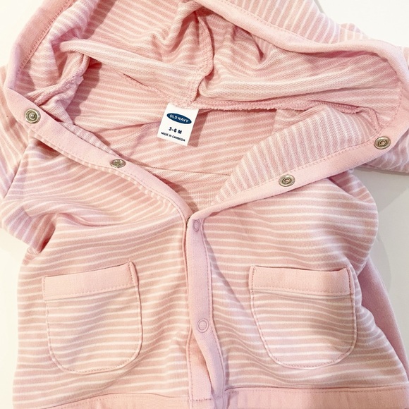 Old Navy baby hoodie and jogger pants 2-piece outfit set - Picture 4 of 7